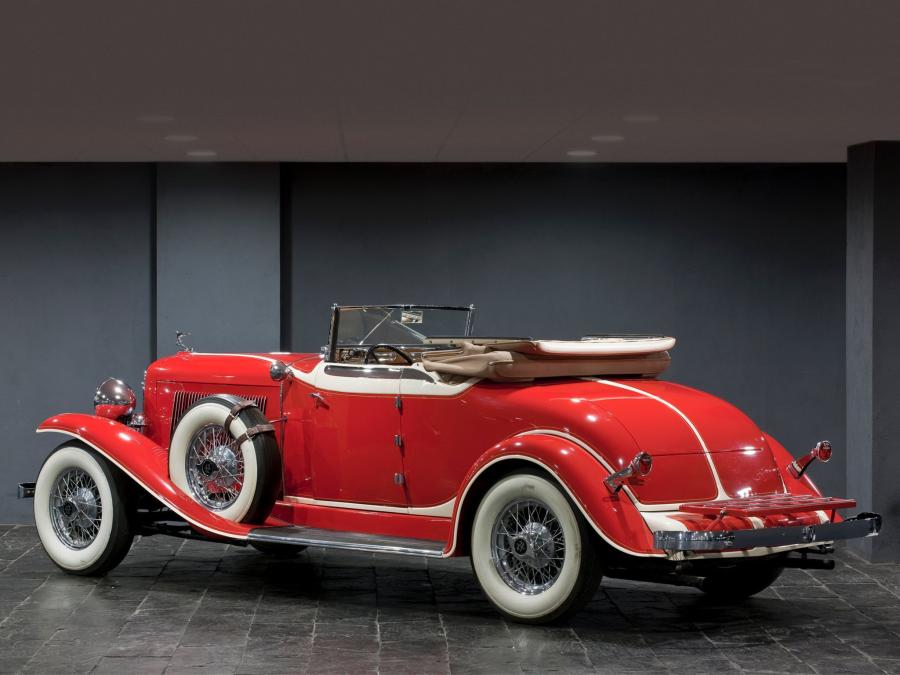  Auburn 12-161A Custom Dual Ratio Convertible Coupe 1933 года  (фото 2 из 7)